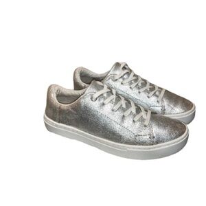 TOMS Silver Metallic Women’s Sneakers size 5.5 comfy all day wear